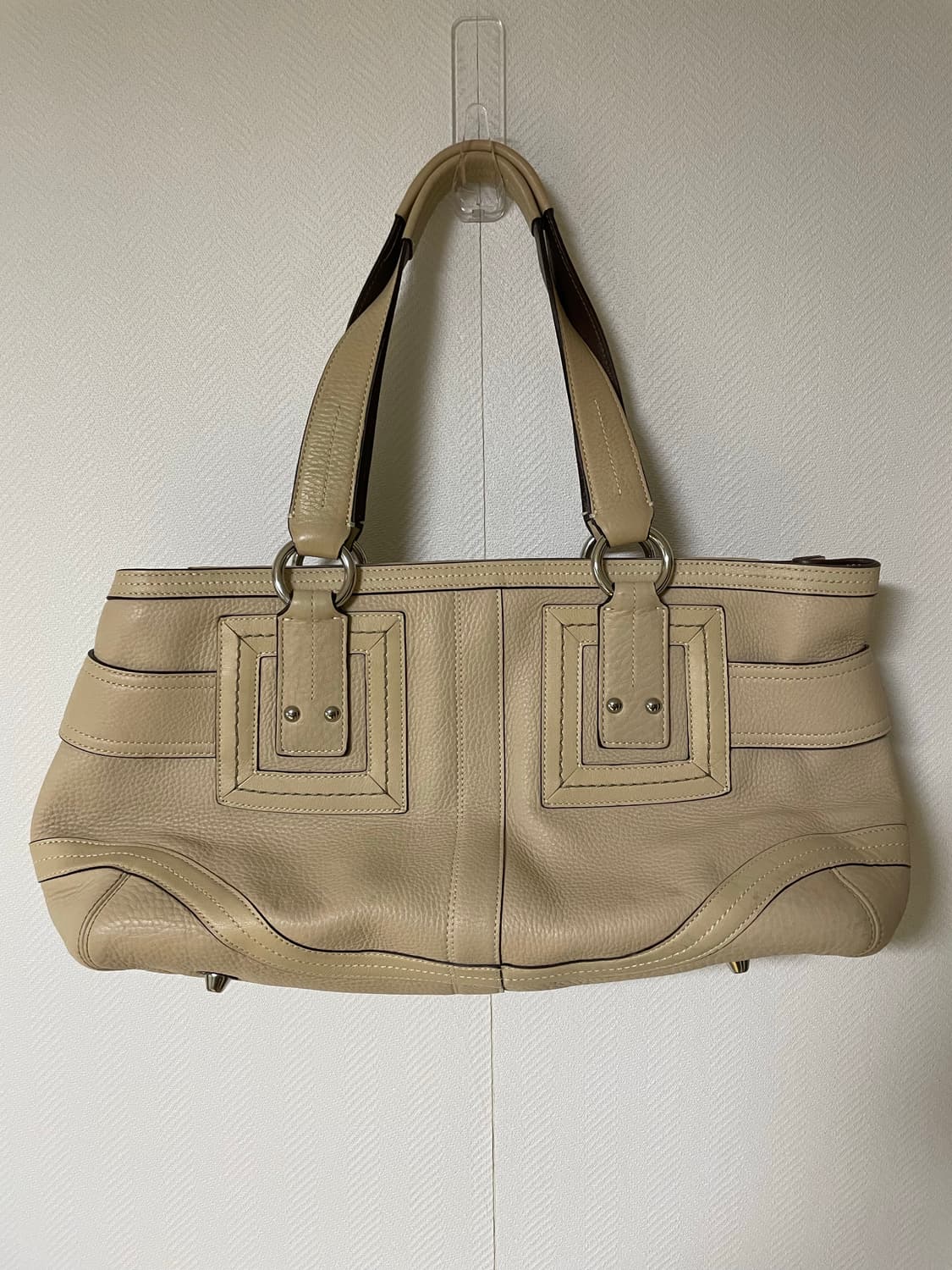 coach 코치 햄튼 베이지 가죽 사첼백 토드백 상품이미지4