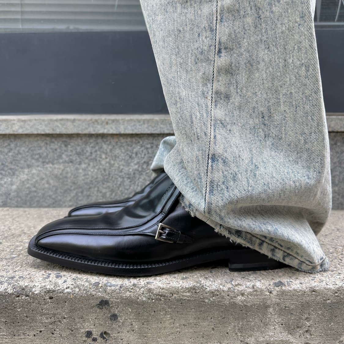 블랙 프라다 스퀘어 토 가죽 로퍼 상품이미지9