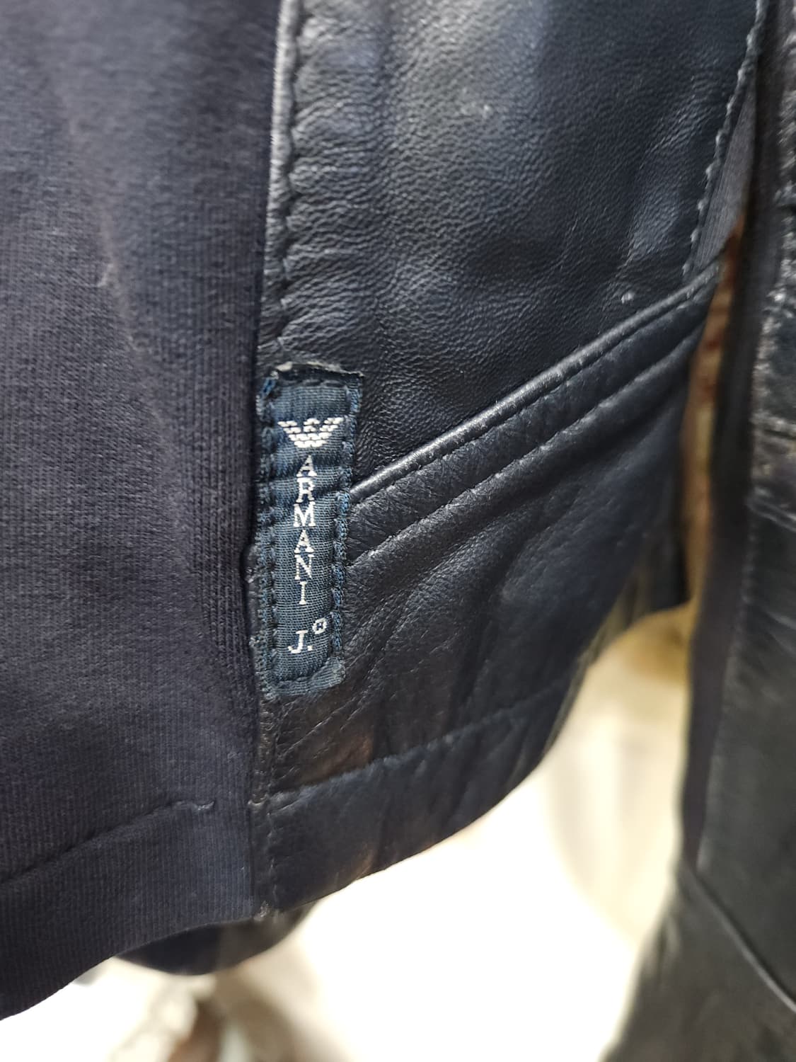 알마니진스 양가죽 슬림 자켓

 상품이미지7