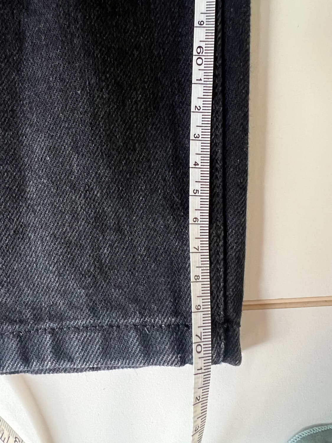 프라다 클래식 핏 블랙 데님 팬츠 32사이즈 새상품급 상품이미지9