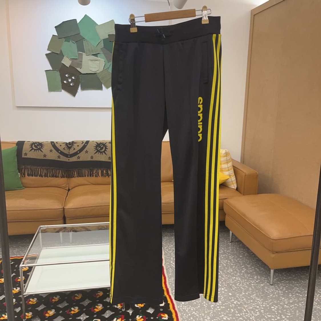 아디다스 대장급 00's 미드로고 블랙 옐로우 트랙팬츠 95 C06716 상품이미지3