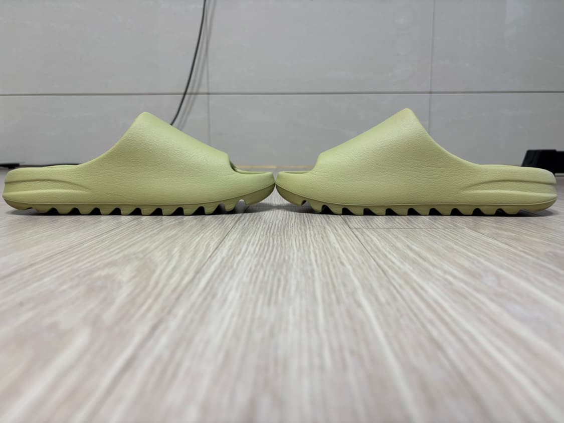Yeezy 이지 슬라이드 레진 275 상품이미지4