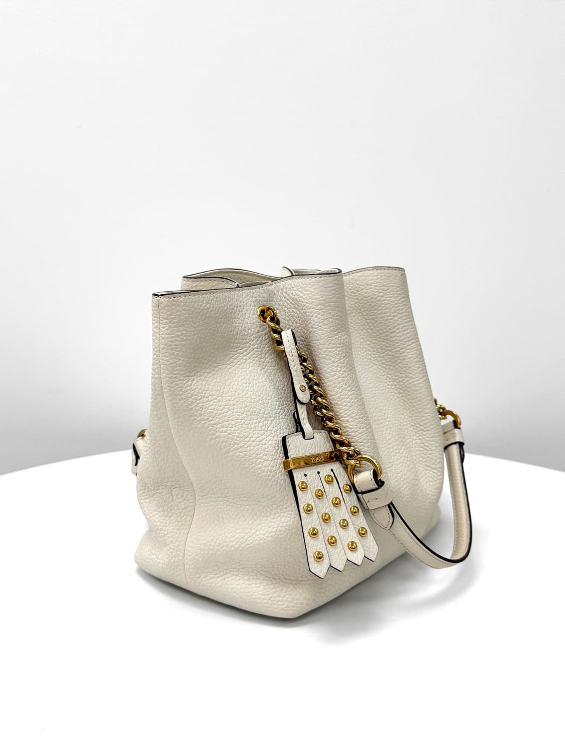 토즈 페블 레더 플라워 태슬 체인 숄더백 상품이미지5