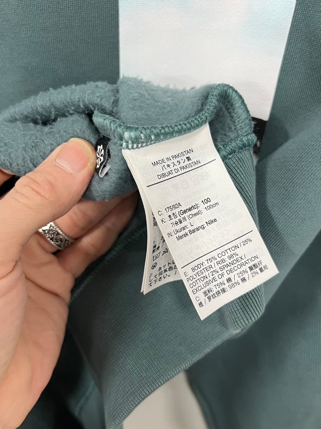 나이키acg 써마핏 플리스 그래픽 기모 맨투맨 상품이미지5