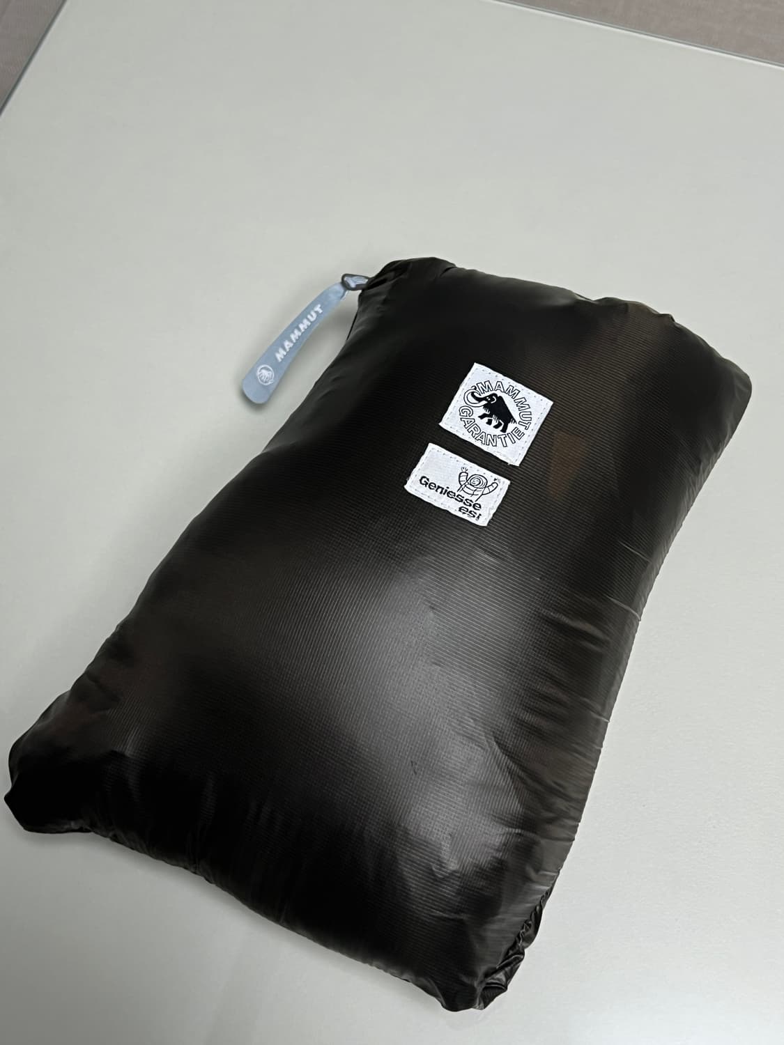 마무트 경량패딩 루프틱 다운 상품이미지8