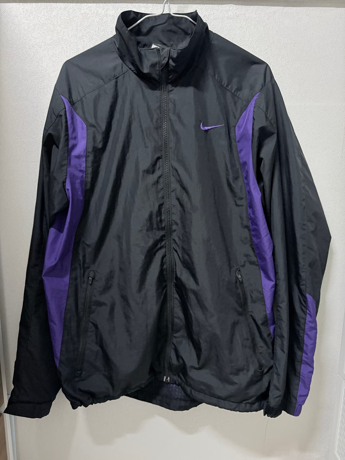 나이키 블랙 퍼플 바람막이 L 상품이미지1