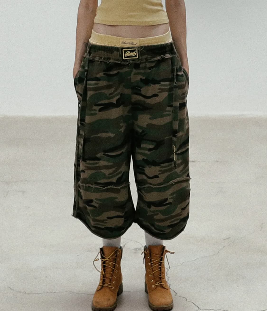 배드블러드 로 엣지 버뮤다팬츠 상품이미지1
