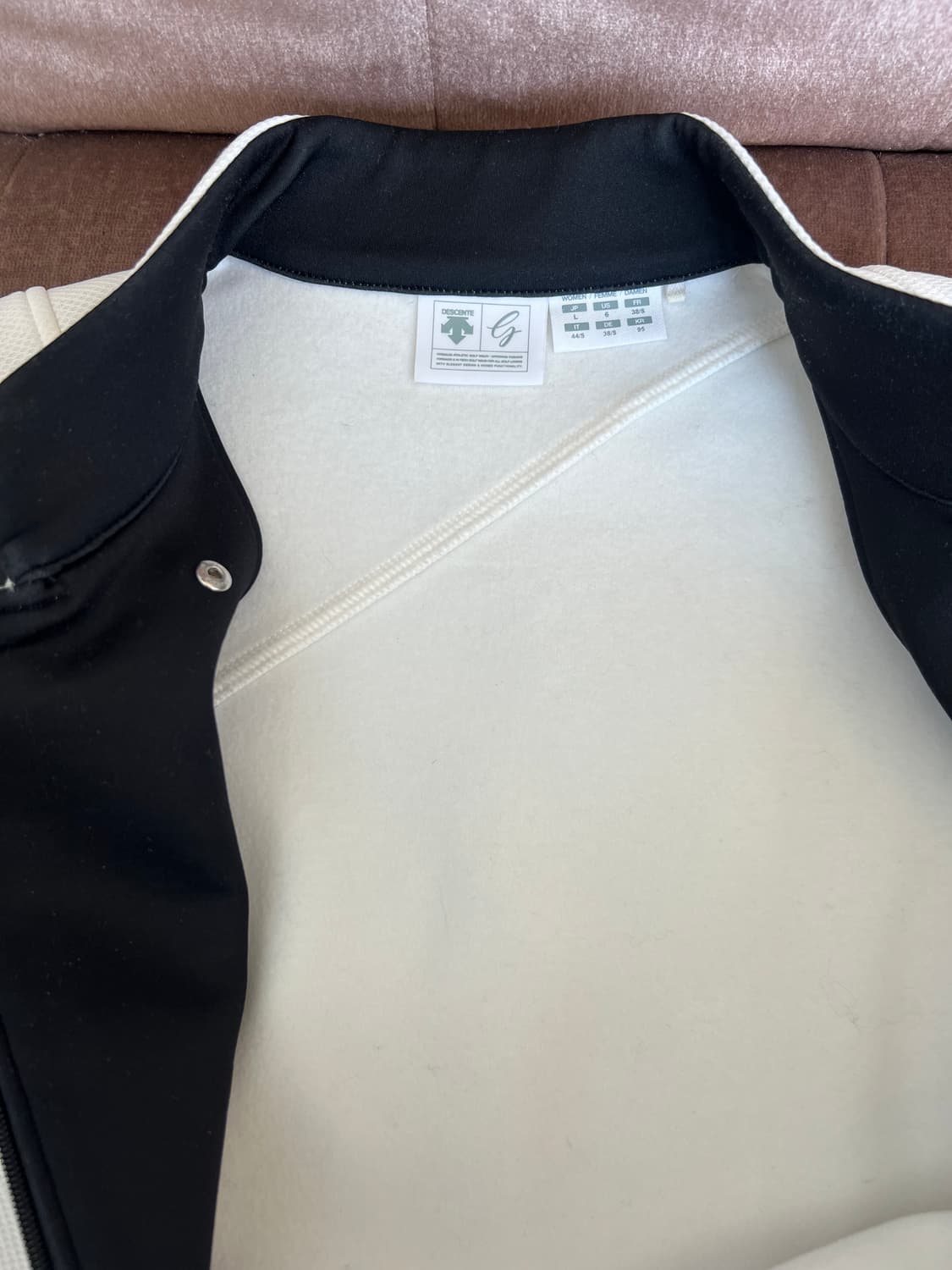 데상트 여성 아이보리 기능성점퍼 집업점퍼 상품이미지5