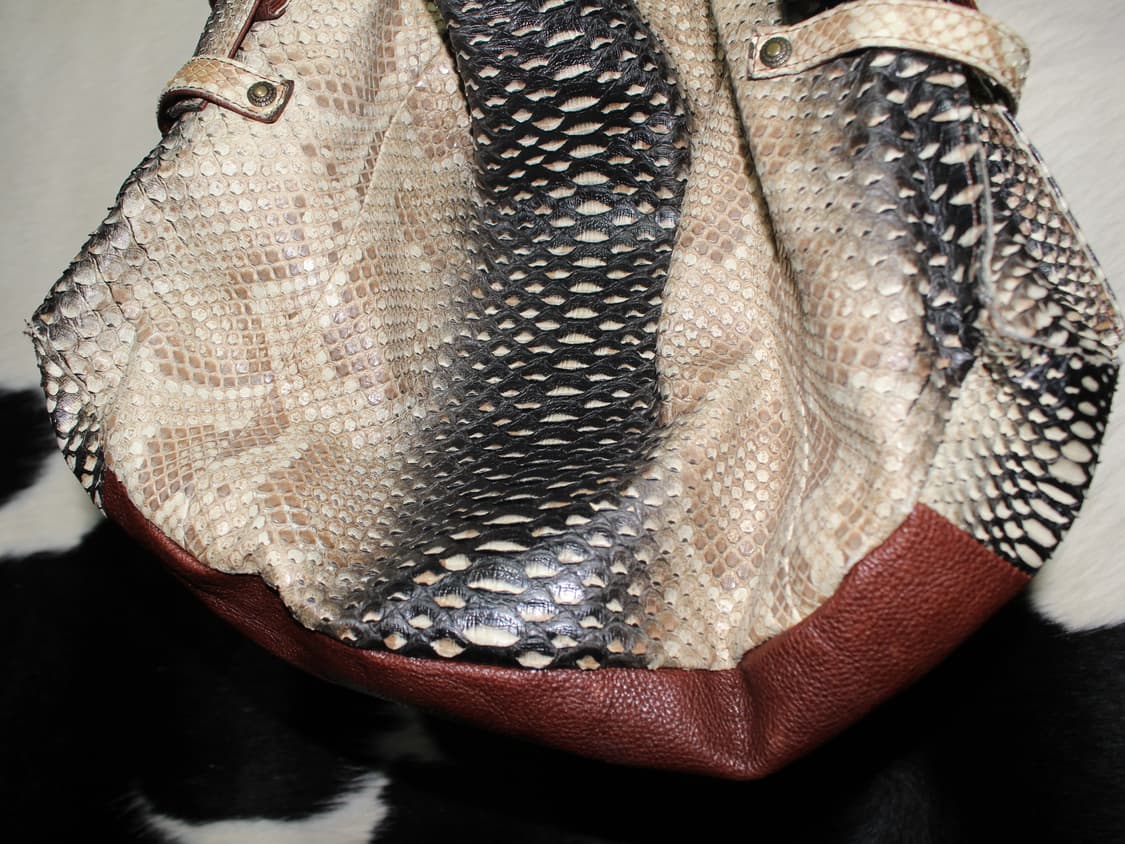 Python Pattern Leather Handbags 상품이미지4