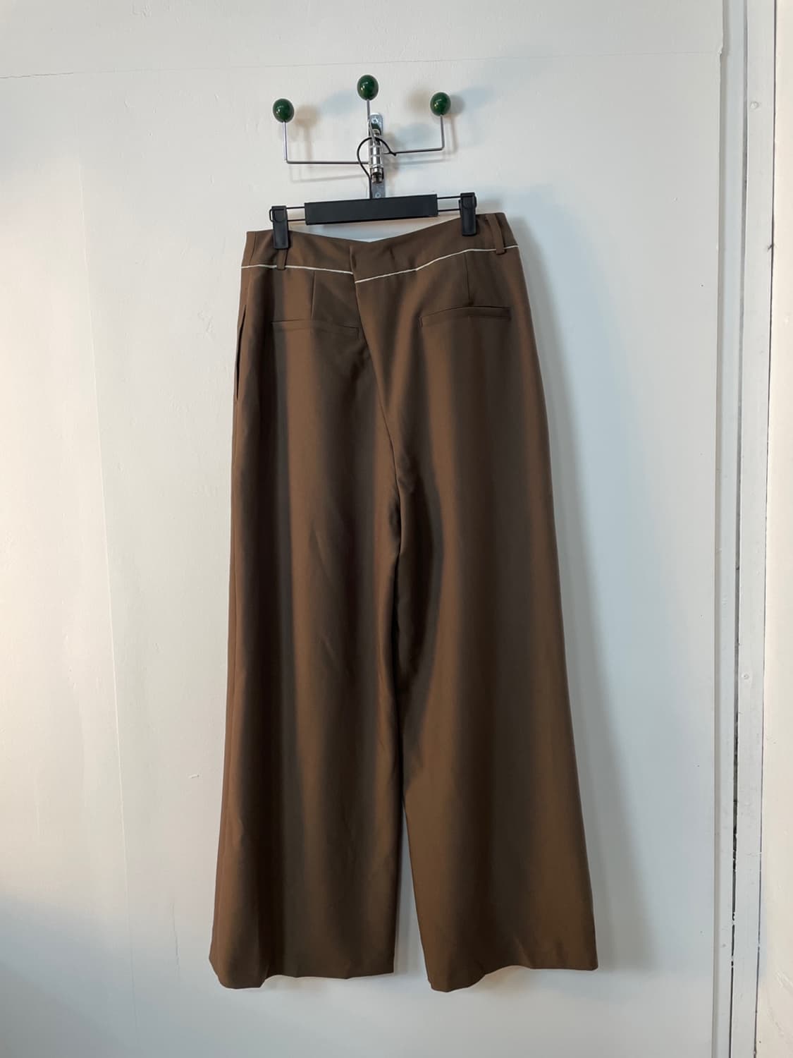 마뗑킴 투 턱 커튼 트라우저  상품이미지2