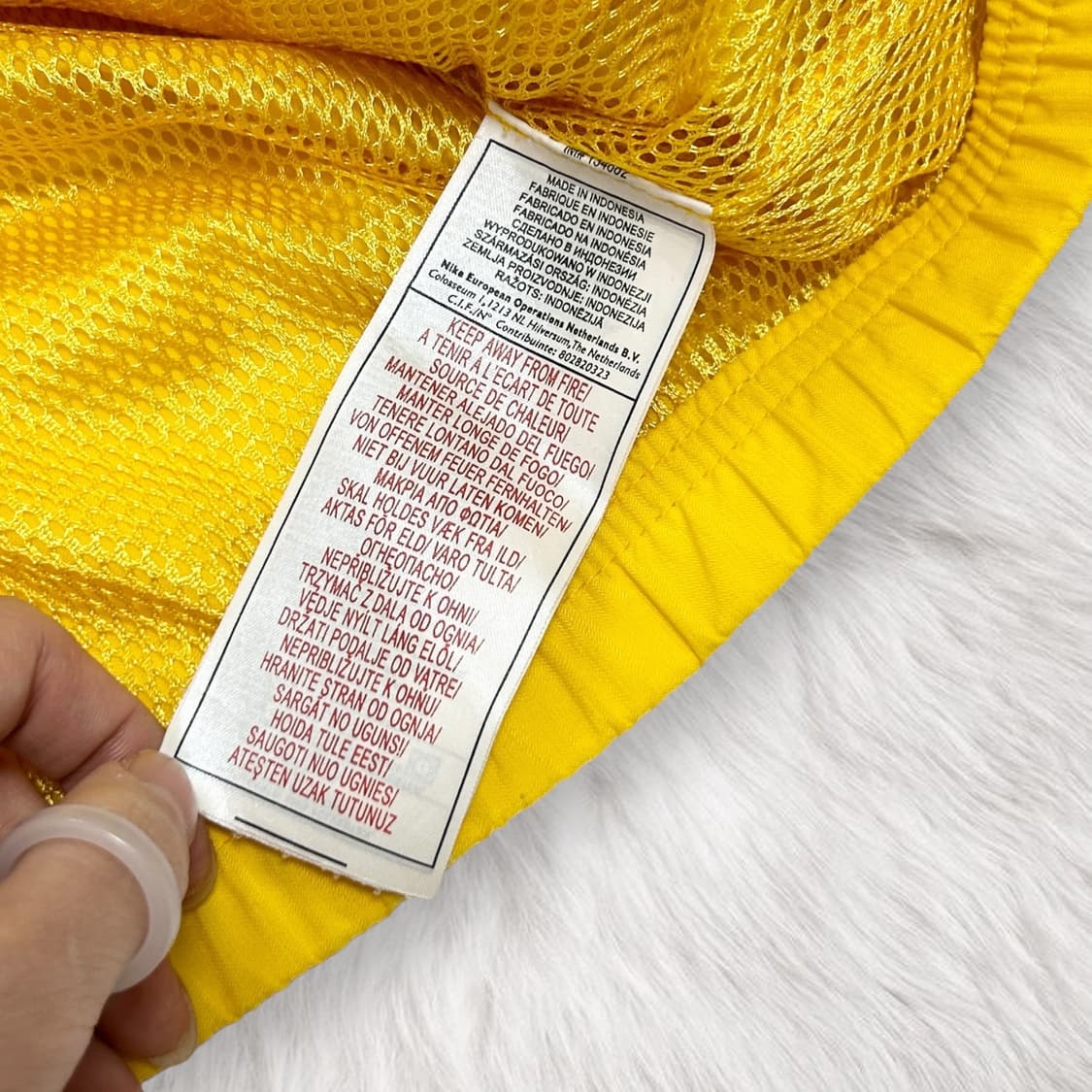 나이키 스우시 꿀벌 바람막이 상품이미지6