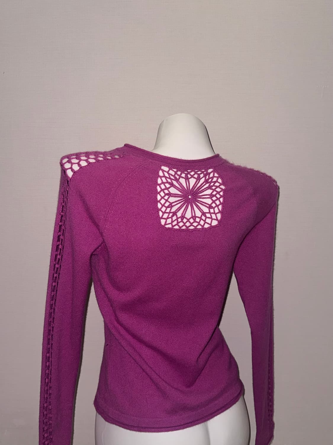 딥 퍼플 백 오픈 크로셰 펀칭 니트 상품이미지1