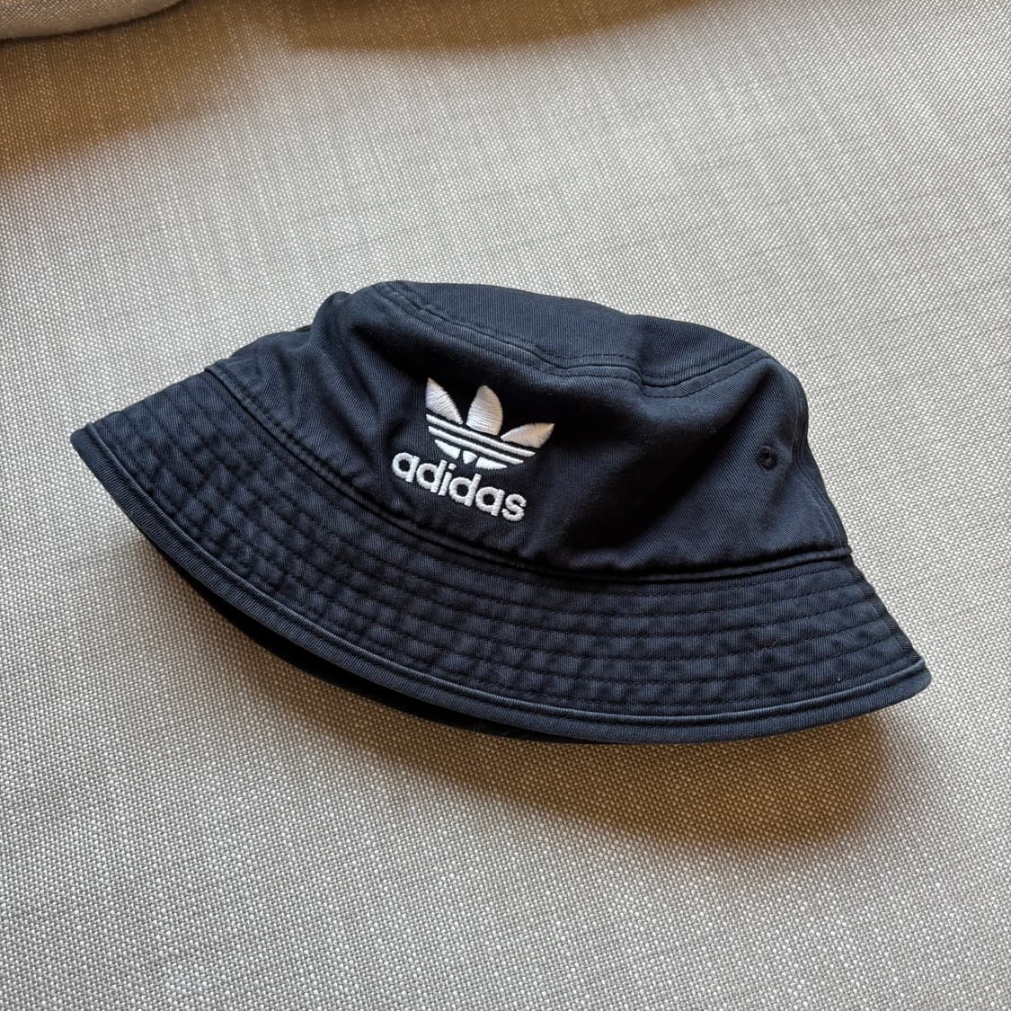 아디다스 블랙 버킷햇 상품이미지7