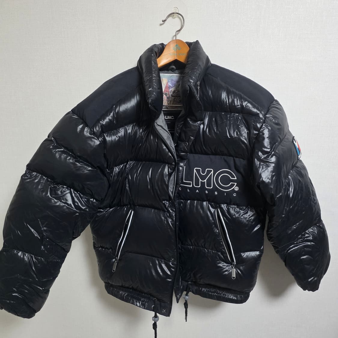 [M] LMC x 밀레 콜라보 광택 푸퍼 패딩 블랙 (1 상품이미지1