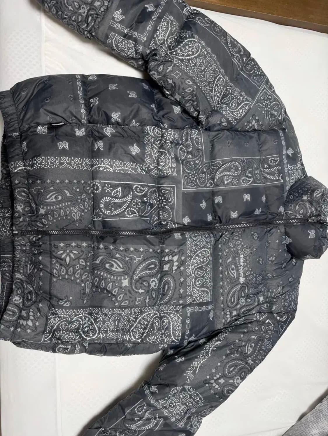 디스이즈네버댓 PERTEX T Down Jacket Bandana 블랙 상품이미지1