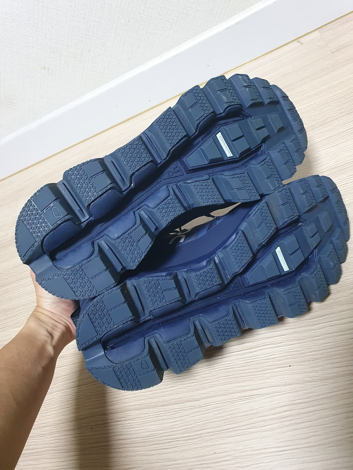 온러닝 클라우드락 하이킹 등산화 300~305 상품이미지7