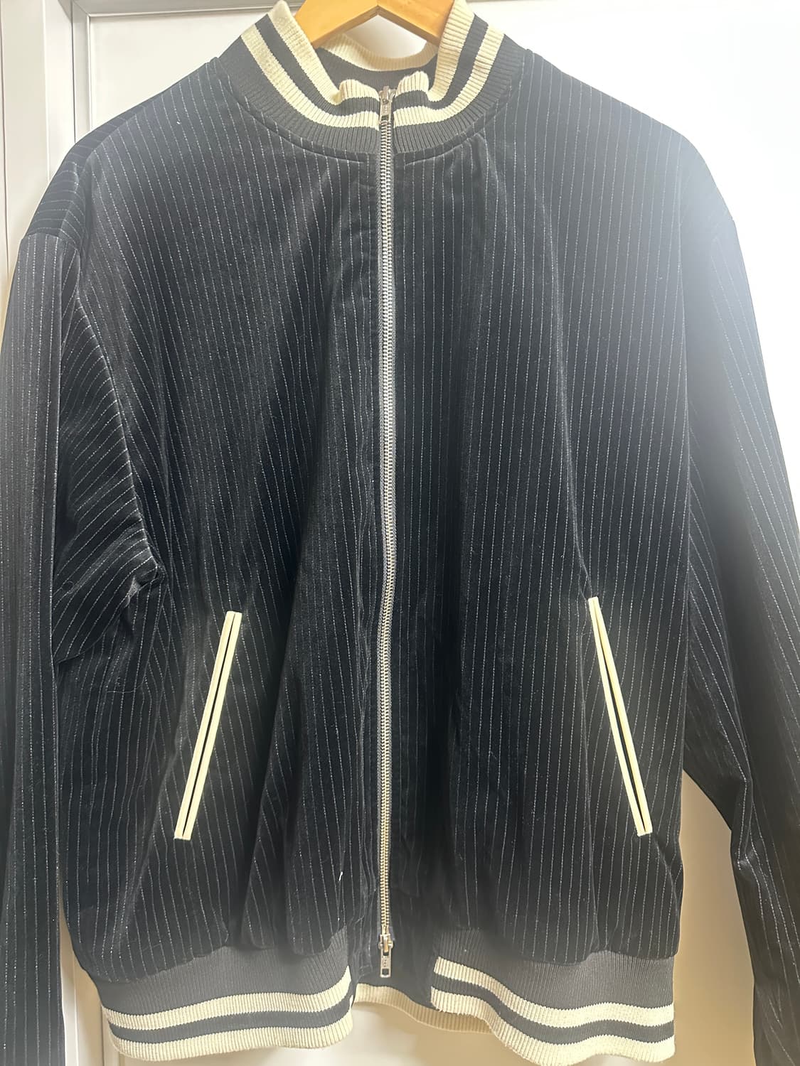 (L) 유스 벨벳 스트라이프 트랙 상품이미지1