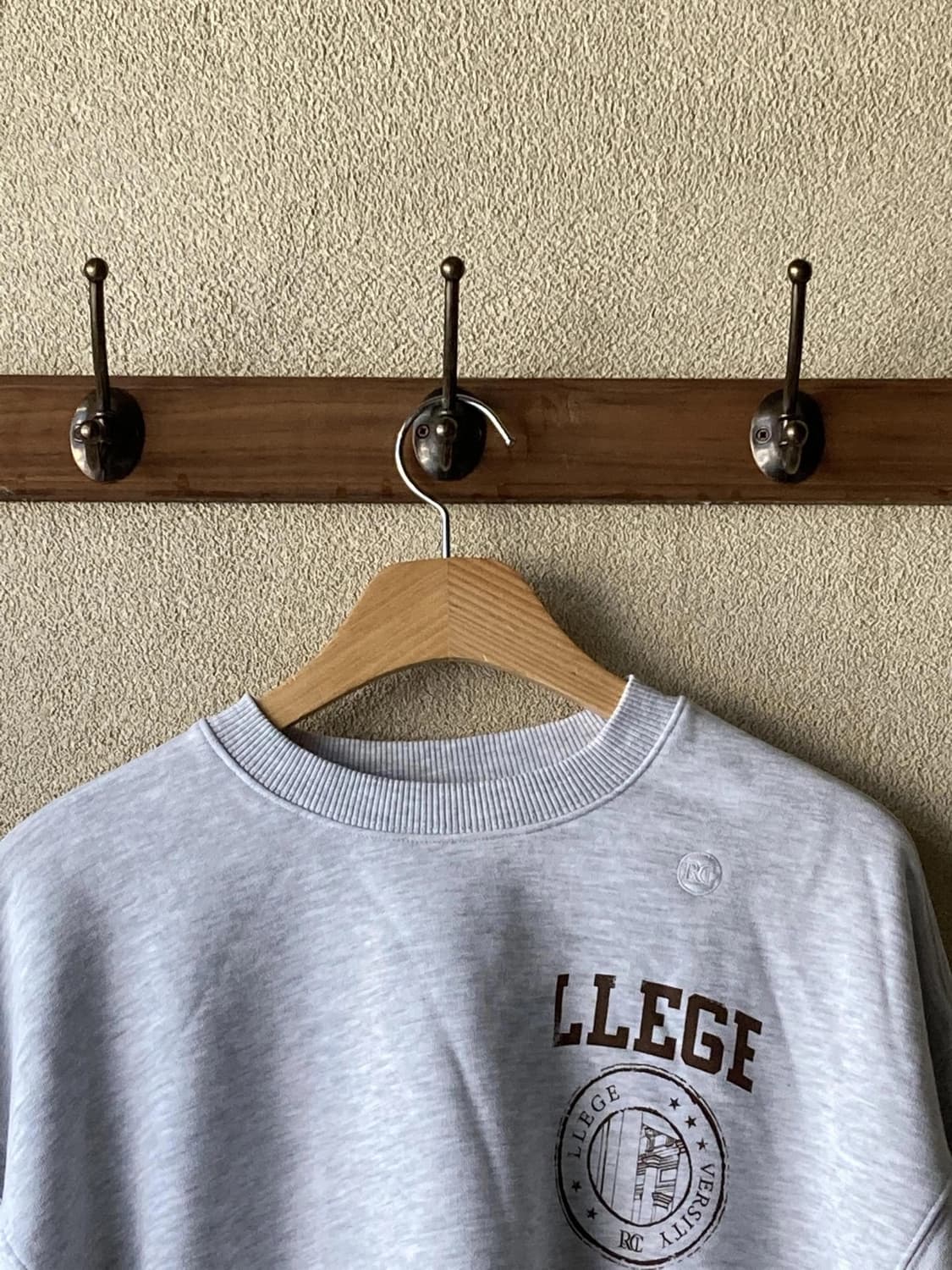 렉토 LLEGE 로고 크롭 맨투맨 스웻셔츠 후드티 네이비 상품이미지4