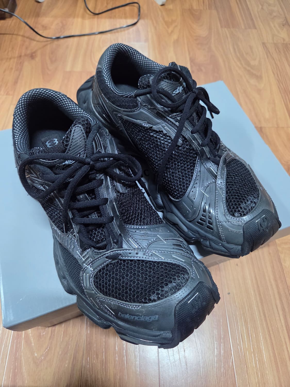 발렌시아가 스테이플러 42 상품이미지1