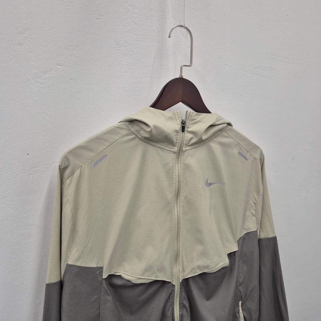 나이키 리펠 UV 윈드러너 러닝 자켓 XL 상품이미지2