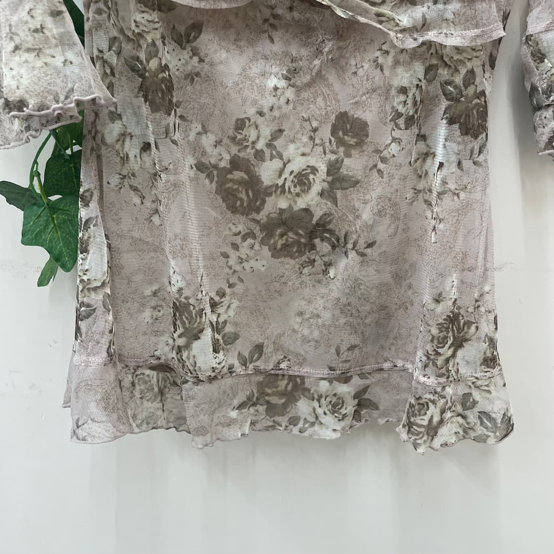 고전 로사체리맛 장미 패턴 프릴 시스루 블라우스 상품이미지3