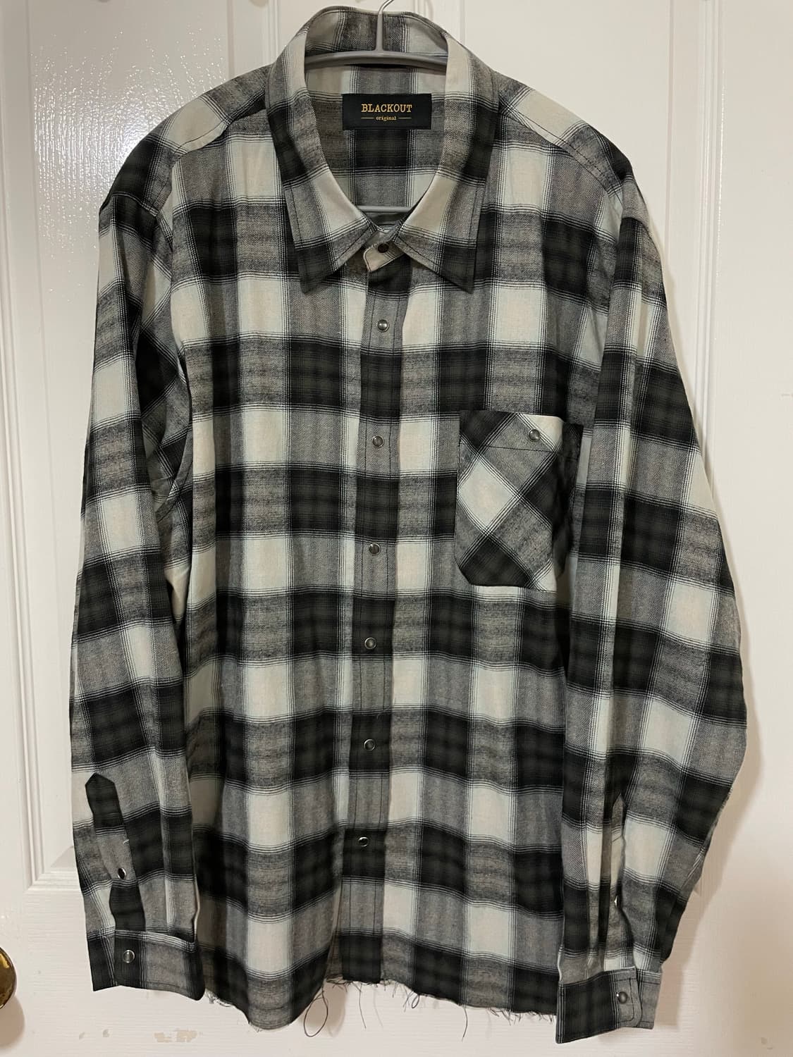 [새상품 M] 블랙아웃 다임백 컷 셔츠 상품이미지4