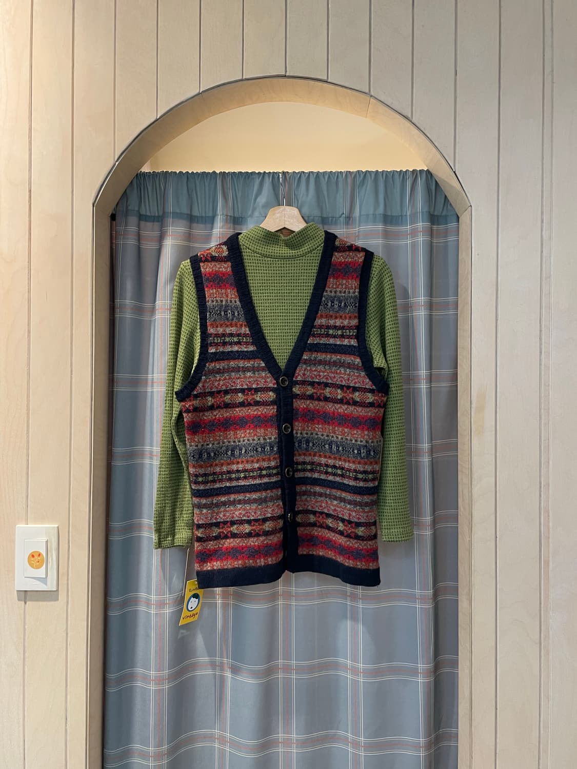 페어아일 버튼조끼 상품이미지1