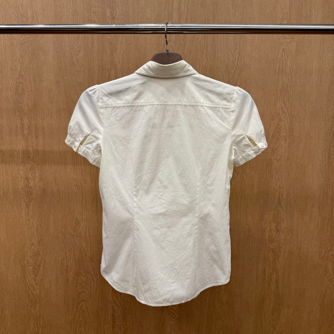 버버리 블랙 라벨 포켓 반팔 셔츠 로고 자수 롤업 슬리브 아이보리 상품이미지3