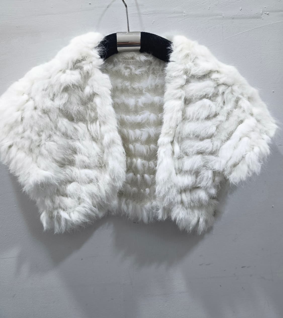 화이트 레빗퍼 숄 볼레로 상품이미지1