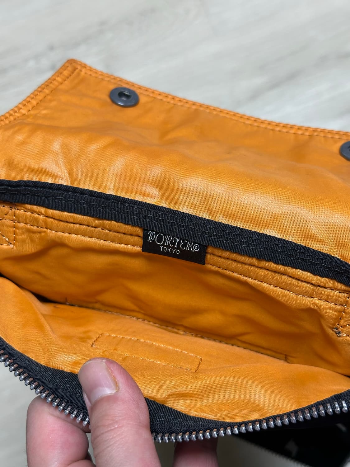 Porter 요시다 포터 탱커 스냅 숄더백 블랙 상품이미지8