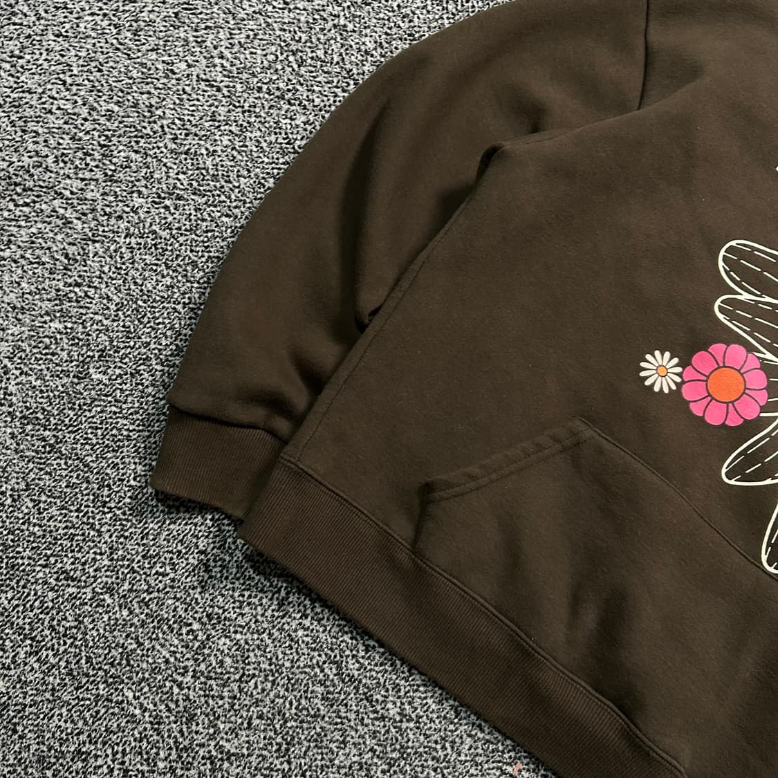 마르디 메크르디 플라워로고 브라운 후드티 상품이미지3