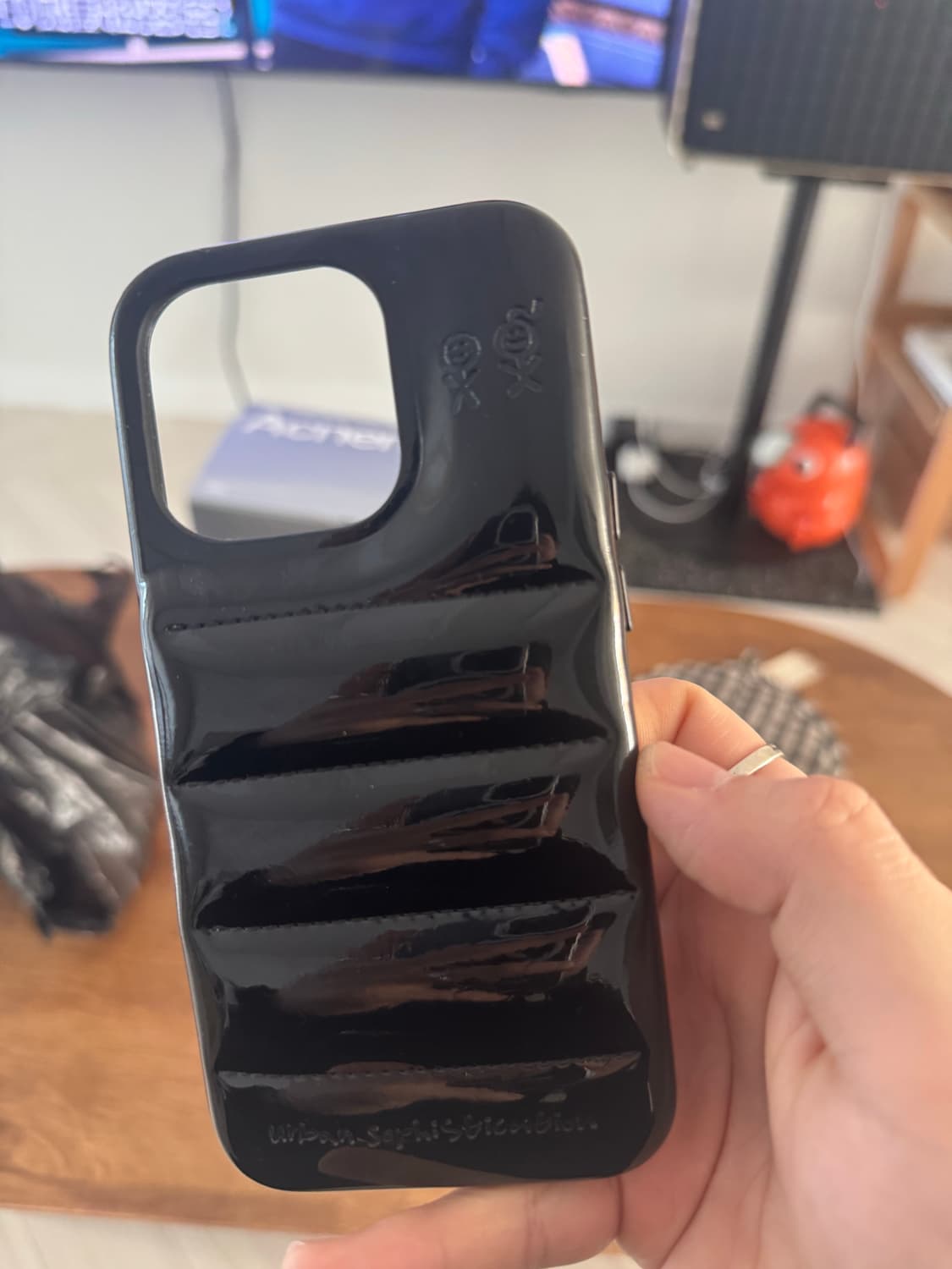 어반소피스티케이션 아이폰15프로 15pro 케이스 상품이미지1