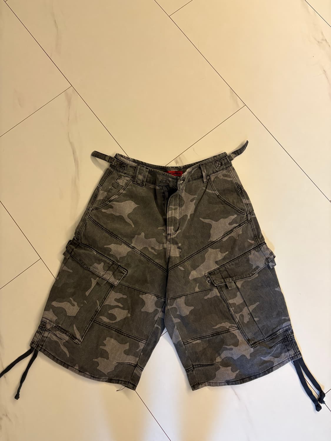 제이디드 런던 디스트레스드 쇼츠 카모 상품이미지2