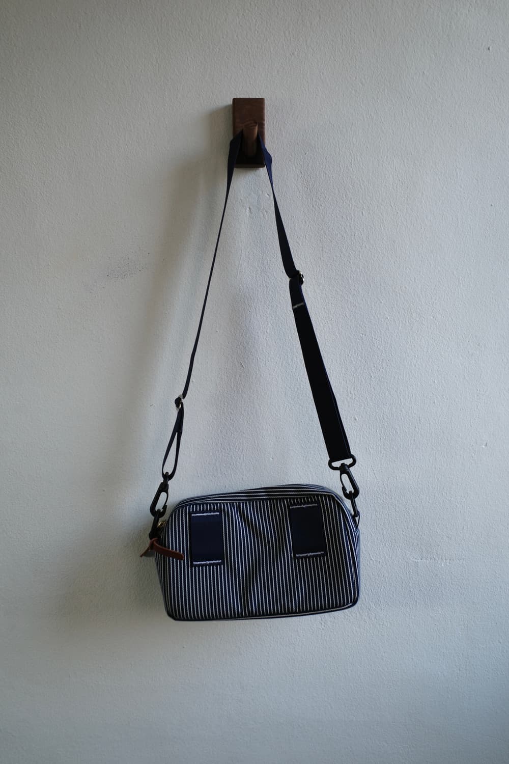 그레고리 스트라이프 크로스백  상품이미지7