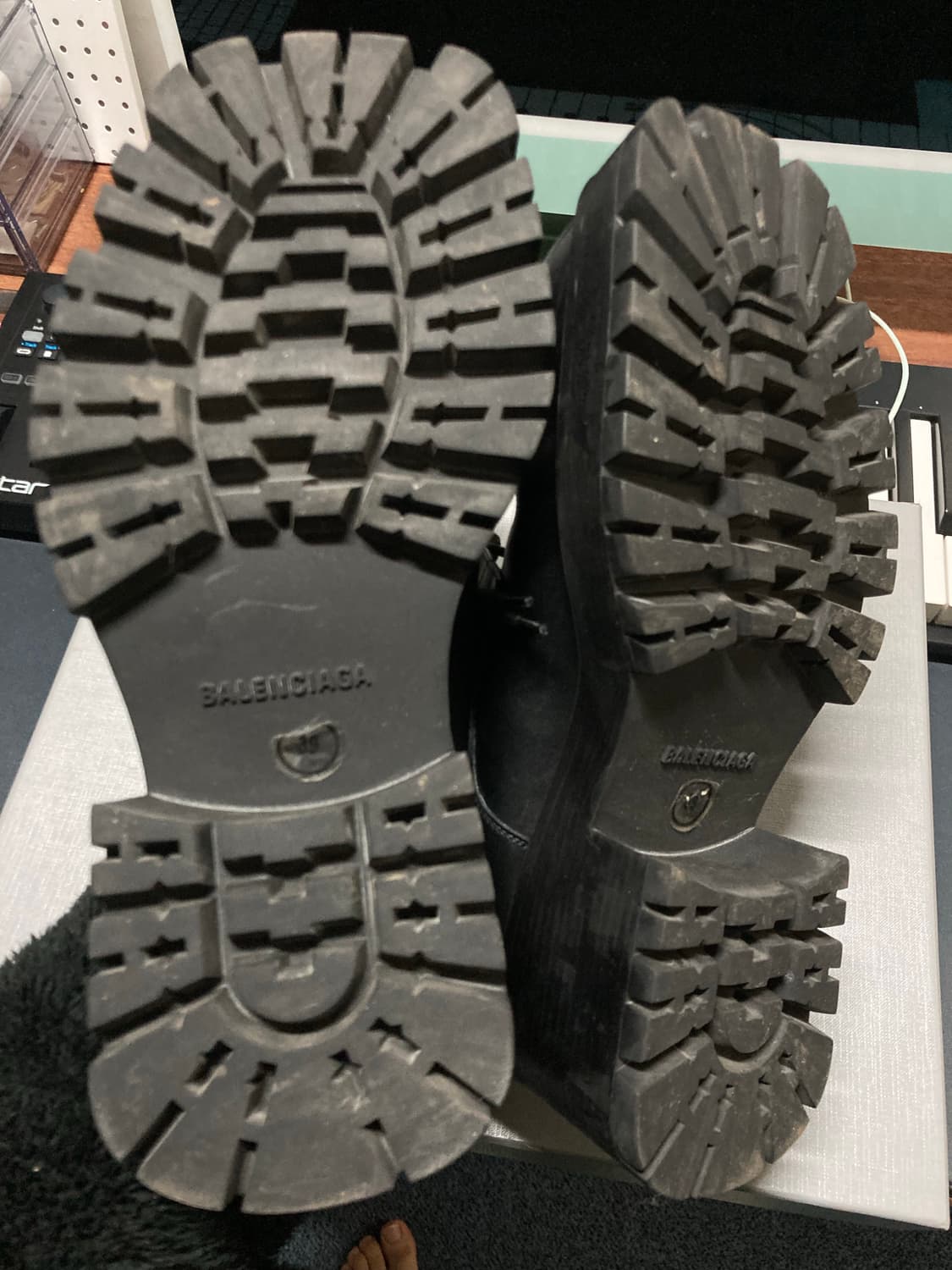 발렌시아가 트루퍼 더비 슈즈 상품이미지6