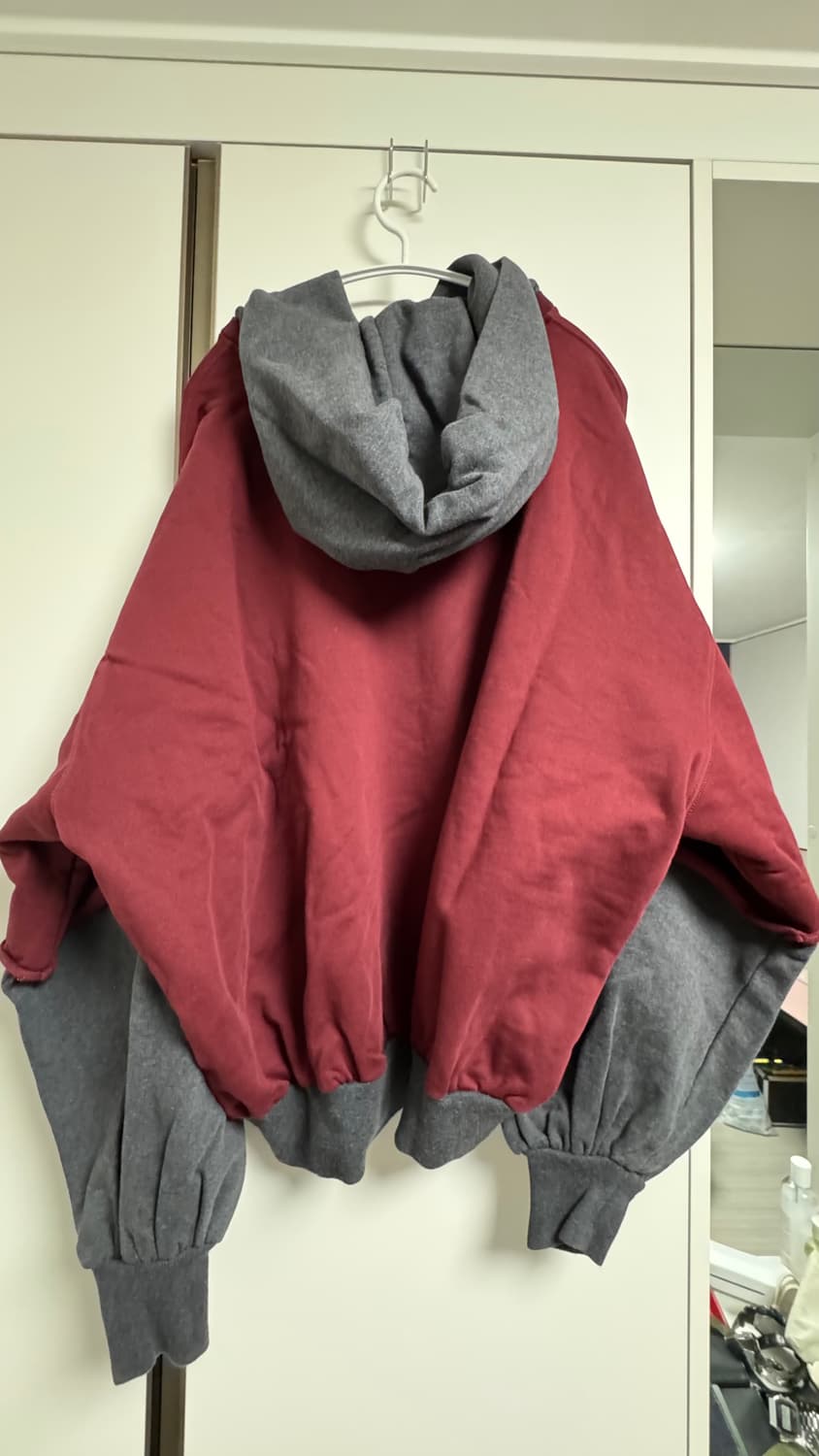 [L] 고샤루브친스키 리플렉티드 로고 콤보 레이어드 후드 버건디 상품이미지2