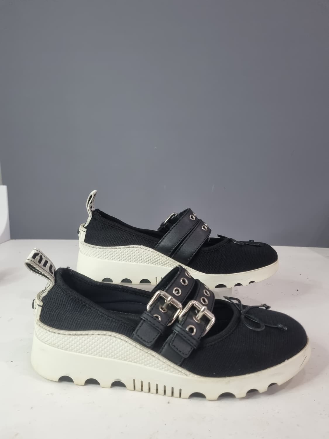 38 미우미우 발레리나 플랫슈즈 상품이미지1