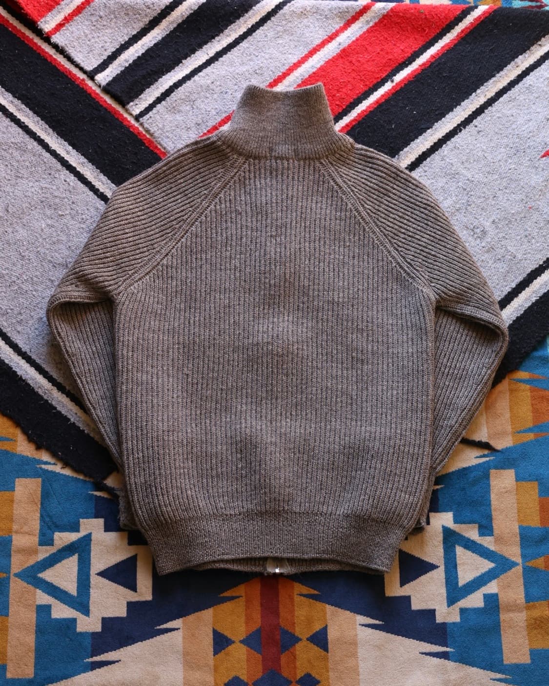 엘엘빈 80s 브리티쉬 울 앨보우 패치 니트 가디건 상품이미지9