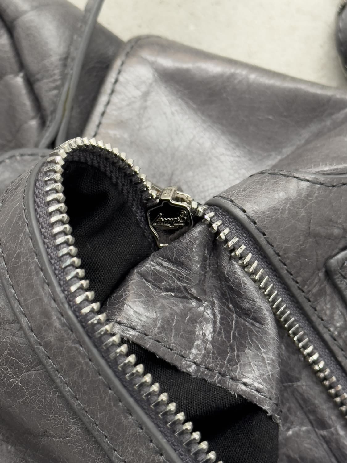 발렌시아가 엔벨로프 크로스백 클러치 상품이미지7