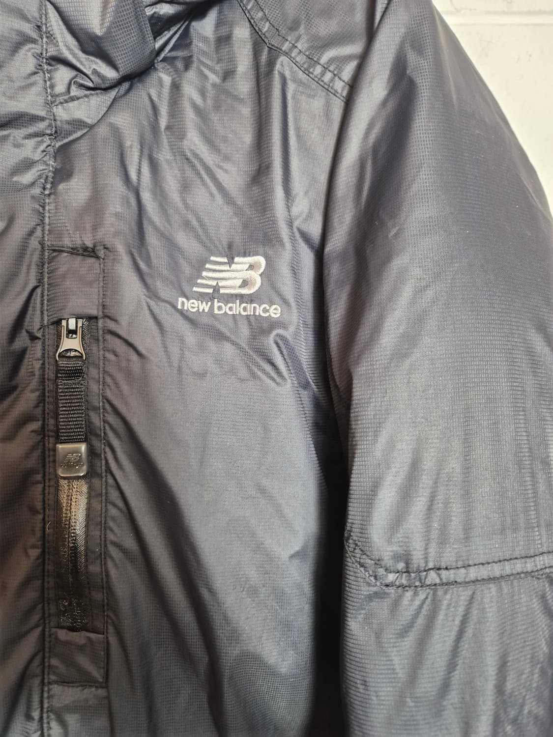 100 )뉴발란스 덕다운 패딩 점퍼 블랙 상품이미지2