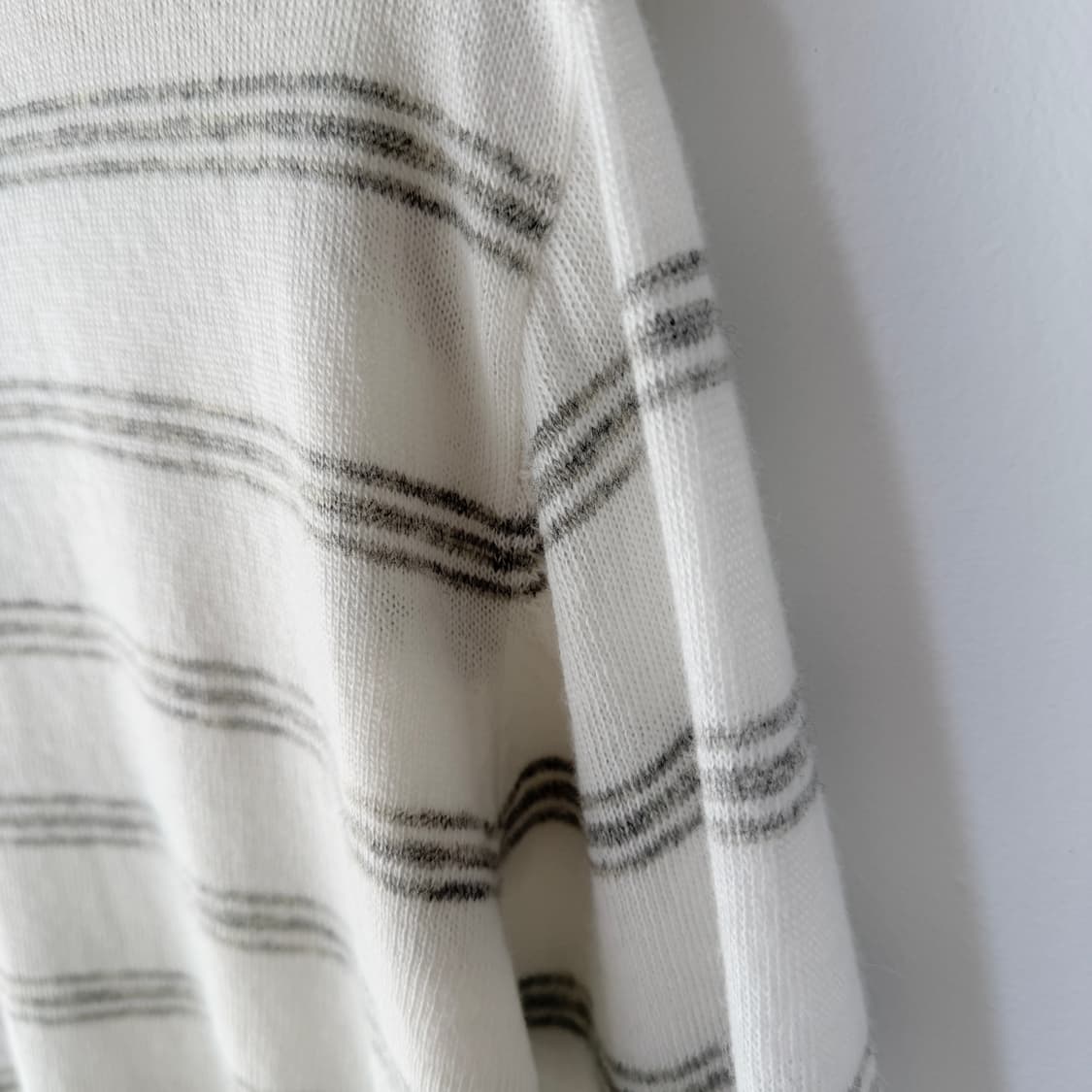 Lepvonj 레프본 스트라이프 브이넥 여름니트 아이보리 상품이미지5