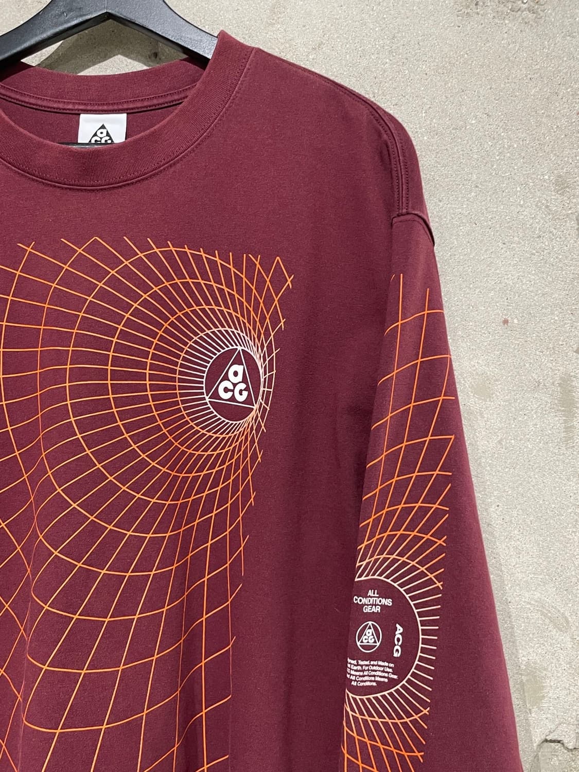 나이키 acg 나이트 마룬 맨홀 크루넥 롱 슬리브 상품이미지3