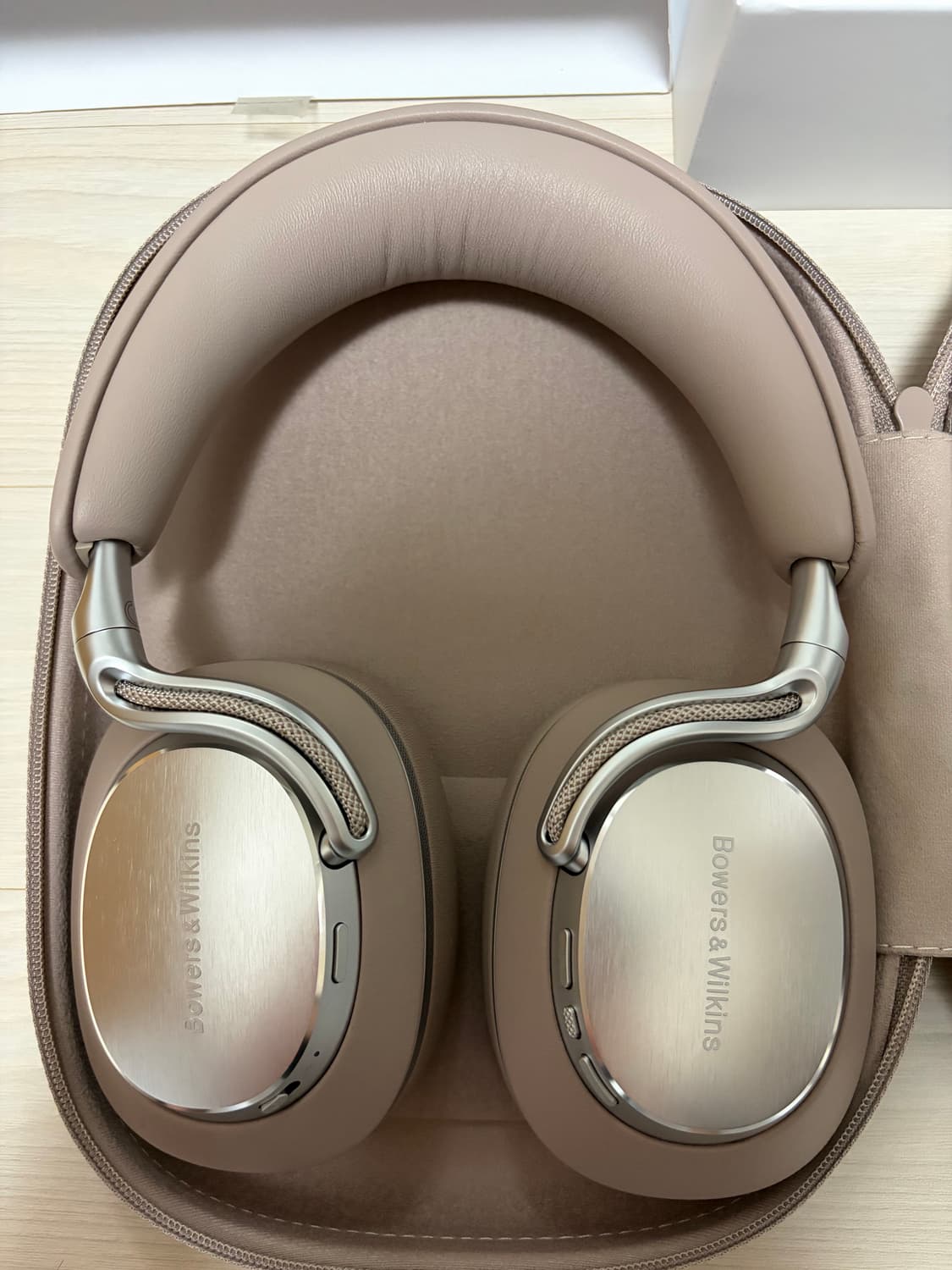 S급 바워스앤윌킨스 PX8 S2 웜스톤 B&W 노이즈캔슬링 무선헤드셋 상품이미지2