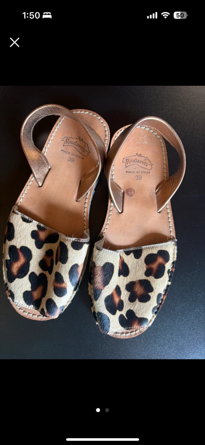 루다베츠(Riudavets) 레오파드 패턴 가죽 스트랩 샌들 상품이미지1