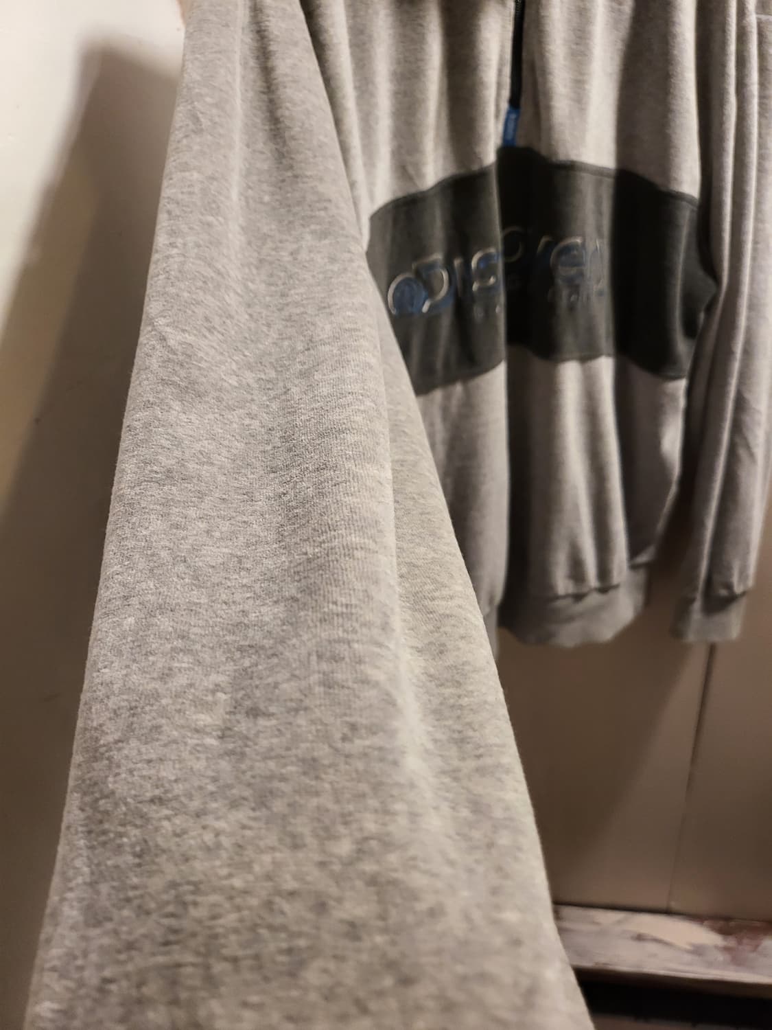 [100]디스커버리 반집업 상품이미지4