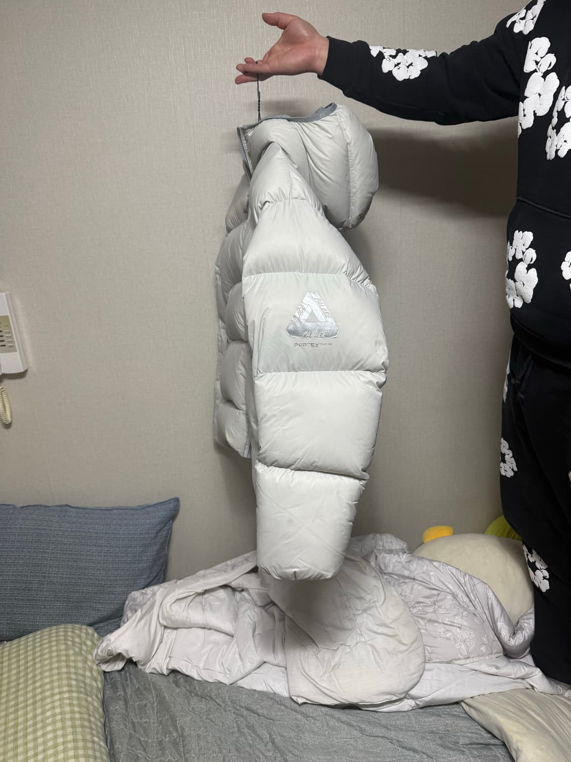 palace 푸퍼 패딩 L 상품이미지2