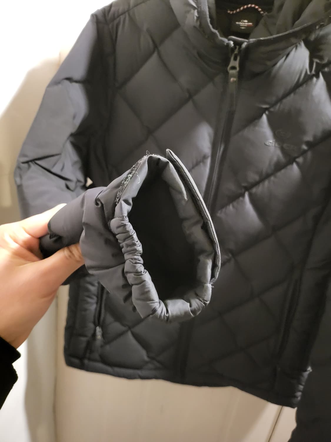 아이더 후드 경량  구스패딩 상품이미지3