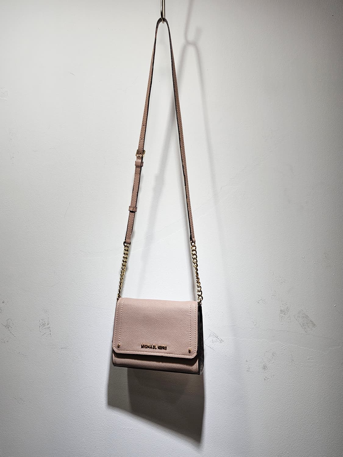 마이클코어스(Michael Korse) 핑크 미니 크로스백  상품이미지8