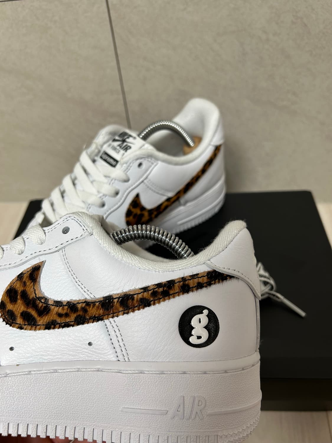 (245) 나이키x슈프림x굿이너프 에어포스1 상품이미지4