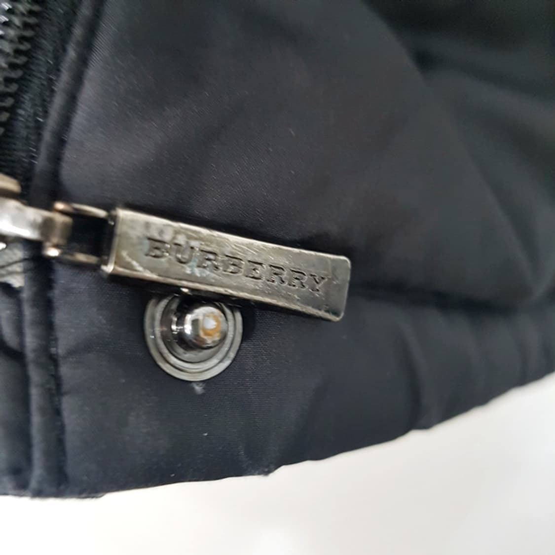 BURBERRY GOLF 버버리 골프 다운 패딩 조끼 블랙 상품이미지5